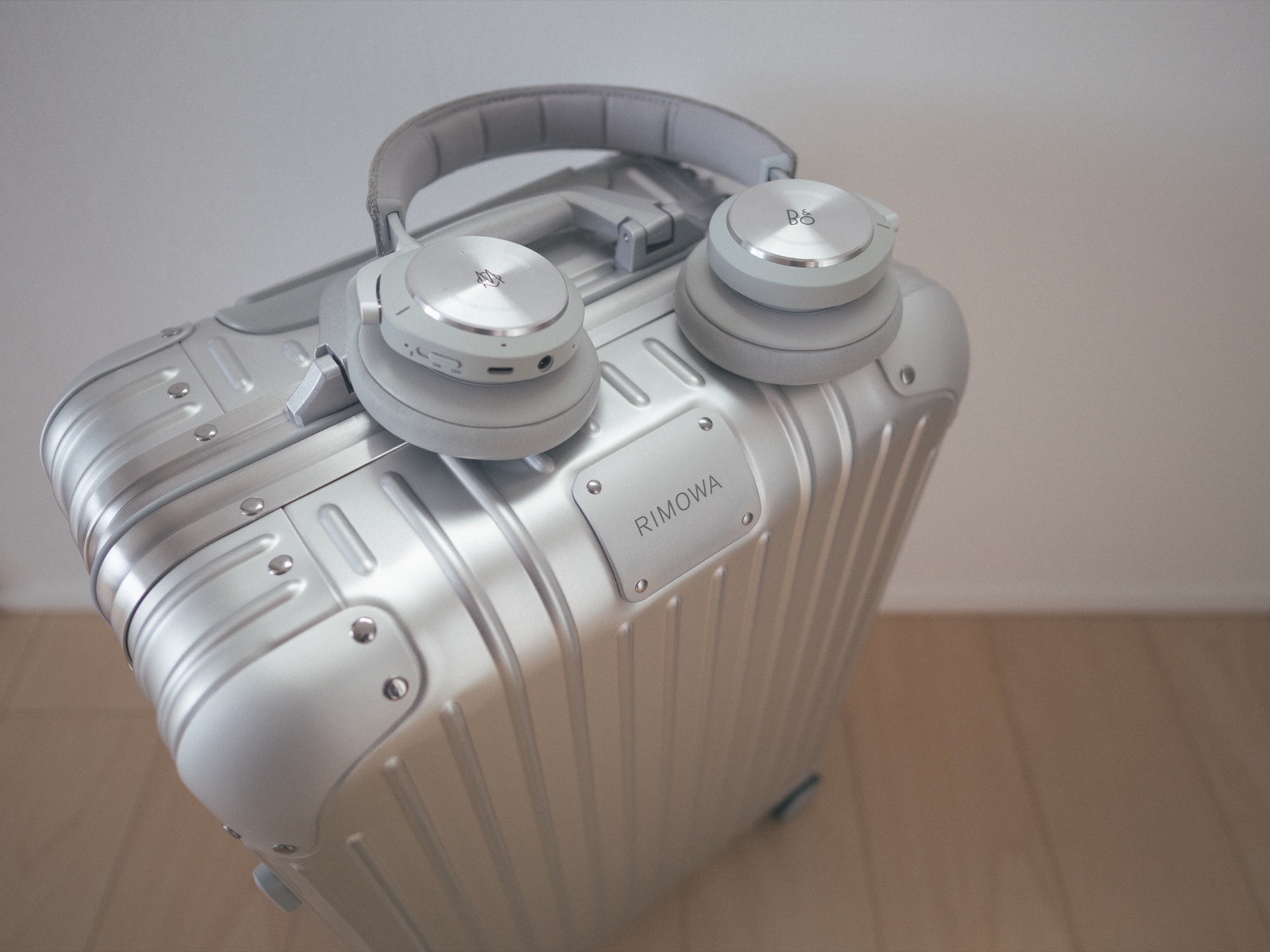 H9i rimowa discount