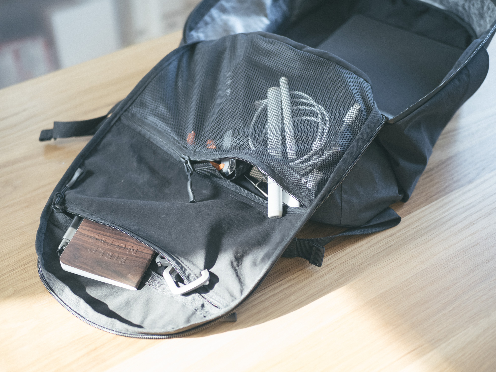 WEB限定カラー rofmia バッグ Shift V2 Daypack バッグ ...