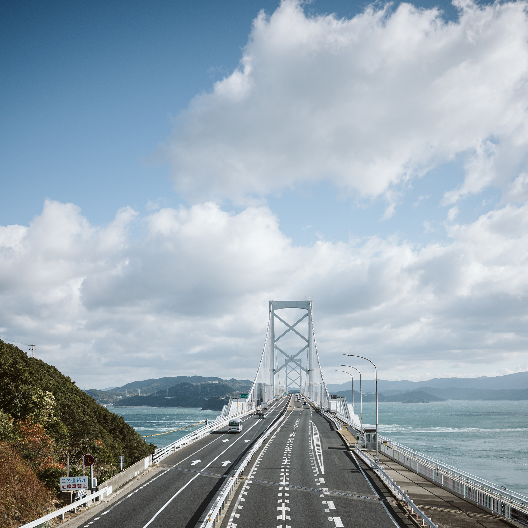 Ricoh GRIV + 28mm f/2.8 GR