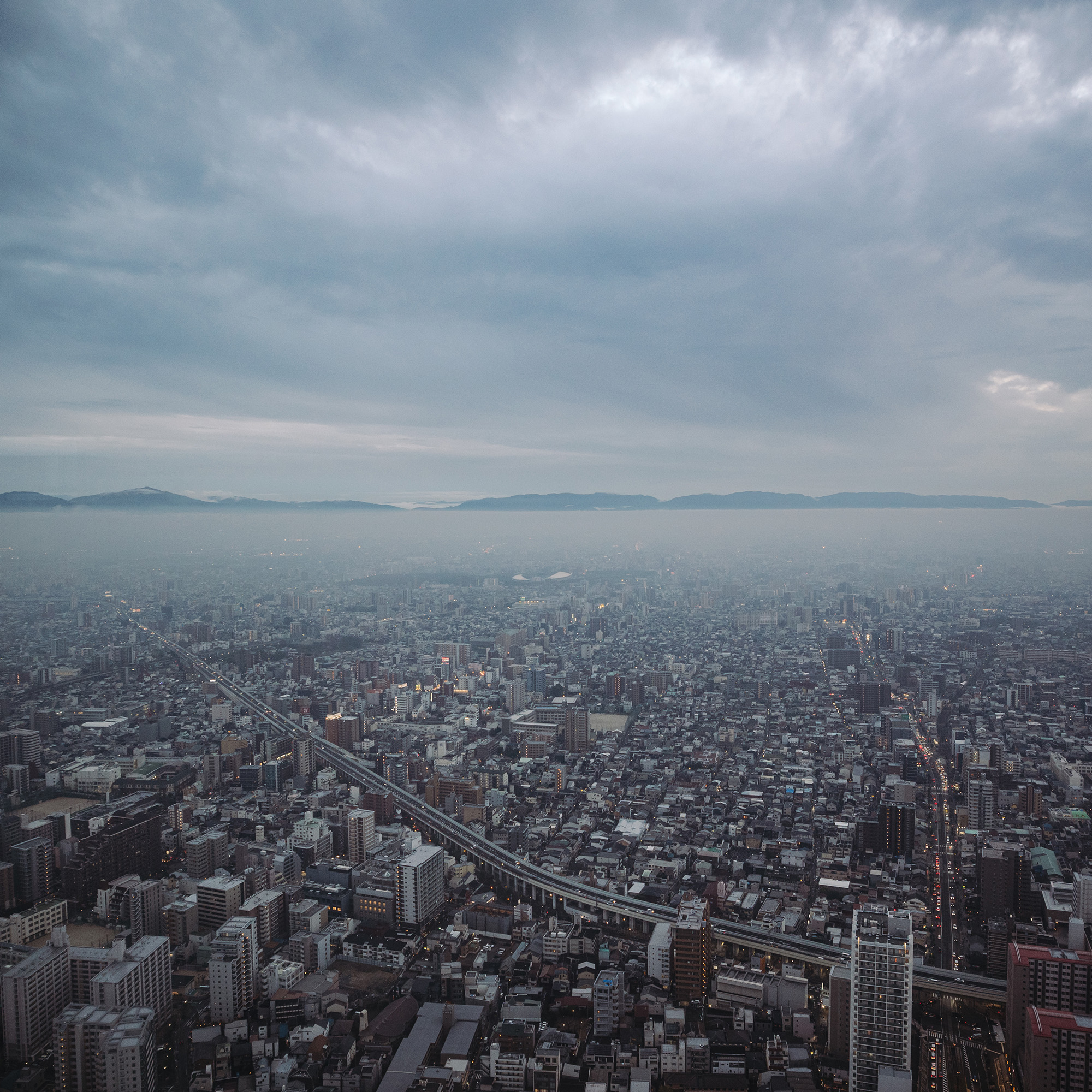 Ricoh GRIV + 28mm f/2.8 GR