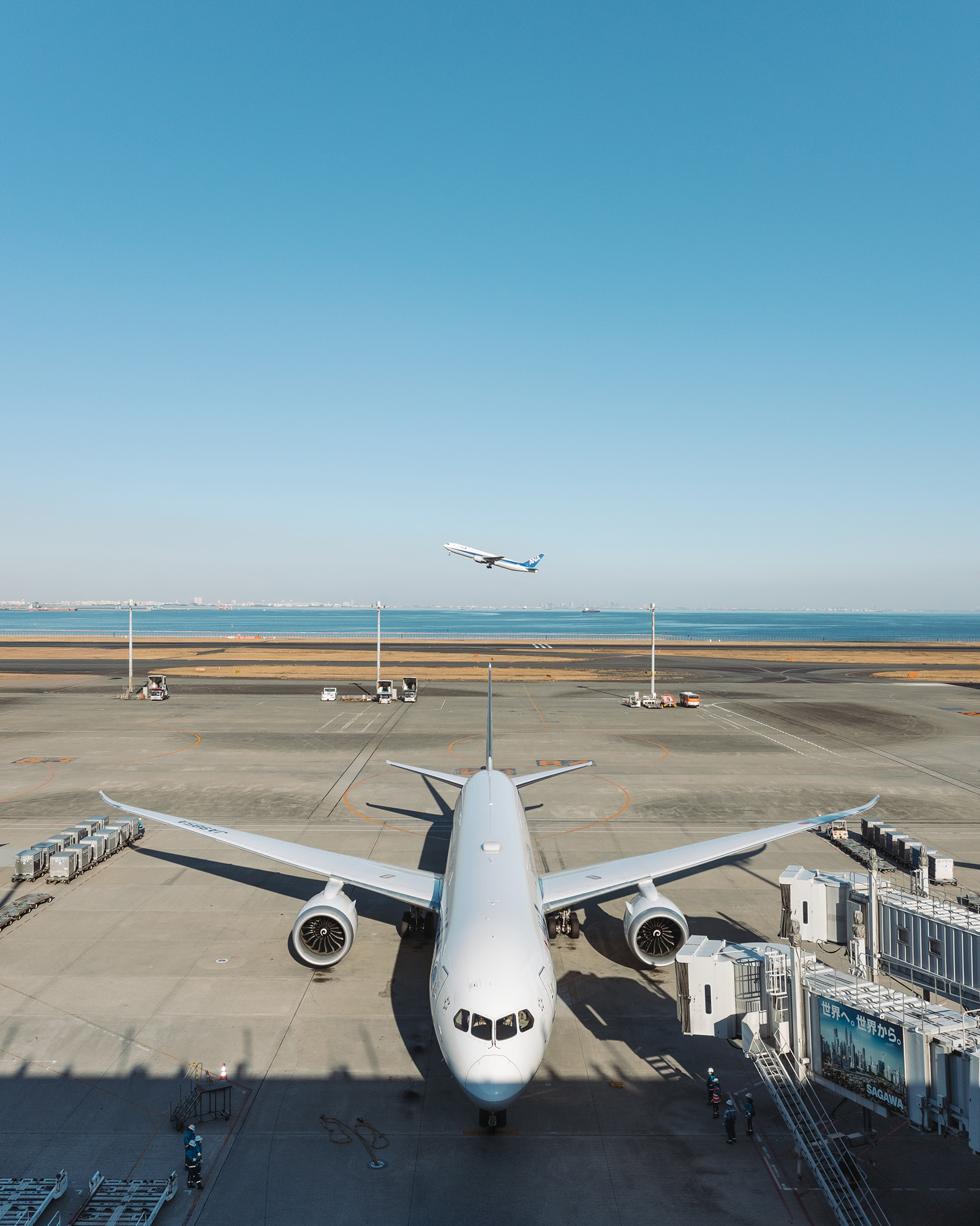 Ricoh GRIV + 28mm f/2.8 GR