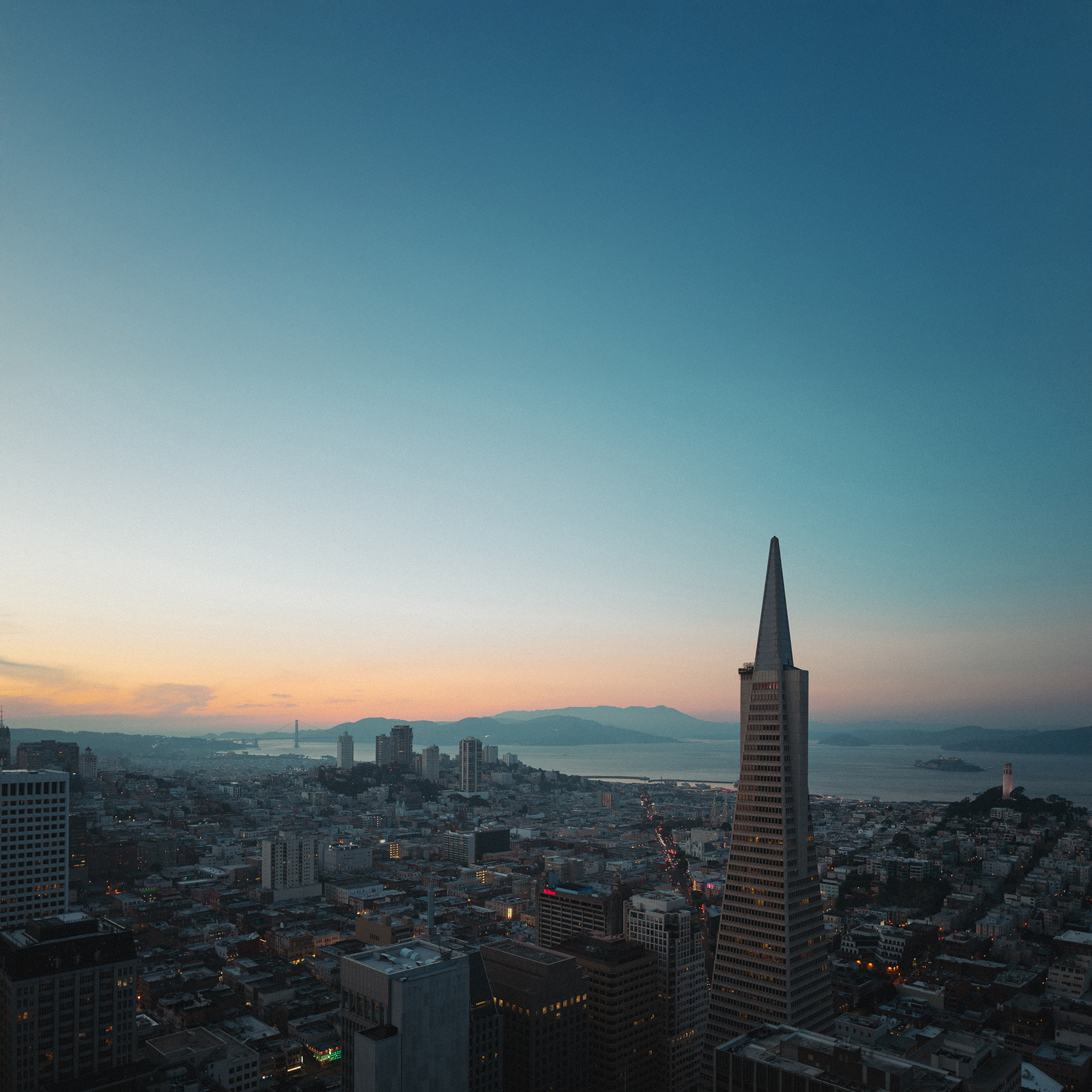 Leica Q + Summilux 28mm f/1.7